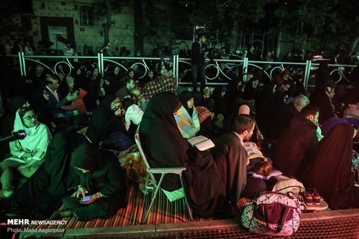 مراسم احیای شب نیمه شعبان در مهدیه تهران