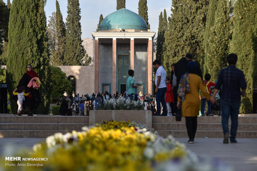 اول اردیبهشت، روز بزرگداشت سعدی شیرازی