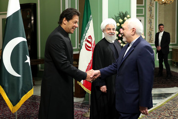 استقبال رسمی رئیس‌جمهور از نخست‌وزیر پاکستان
