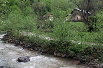 ساخت واحدهای مسکونی در حاشیه رودخانه‌ها و مسیل‌های استان گیلان