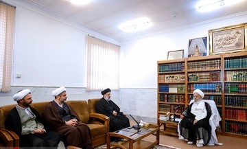 آیت‌الله مکارم‌شیرازی خطاب به رئیسی: شما مرد تحول هستید