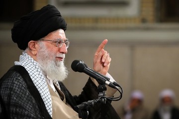 رهبر انقلاب: می‌خواهند با اجرای سند ۲۰۳۰ برای آمریکا و انگلیس، سرباز و رعیت درست کنند