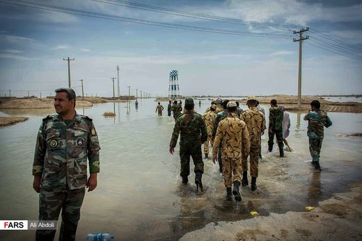 امدادرسانی به سیل‌زدگان هیرمند