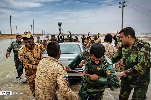 امدادرسانی به سیل‌زدگان هیرمند