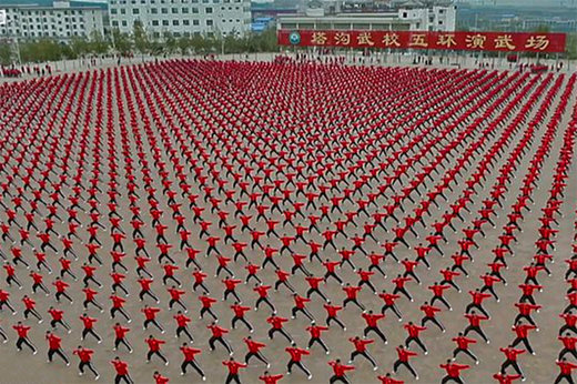 فیلم | نمایش هزاران رزمیکار در معبد شائولین