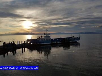 غروب دل‌انگیز دریاچه ارومیه