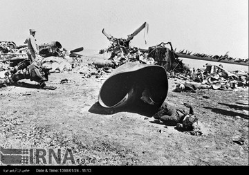 پنجم اردیبهشت 1359 - شکست آمریکا در طبس