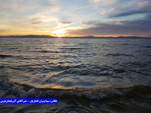 غروب دل‌انگیز دریاچه ارومیه
