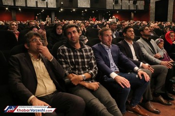 مراسم گلریزان جامعه فوتبال برای کمک به سیل‌زدگان