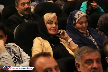 مراسم گلریزان جامعه فوتبال برای کمک به سیل‌زدگان