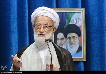 خاطرات امامی‌کاشانی از آخوندهای درباری، توطئه بمباران کردن محل اقامت امام و خواندن خطبه عقد در جماران