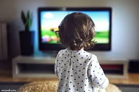 هشدار سازمان جهانی بهداشت؛ ممنوعیت تلویزیون و تلفن همراه برای کودکان زیر دو سال