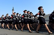 رژه زنان سرباز روسی در سالروز شکست آلمان نازی/ عکس