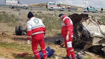 عکس | واژگونی مرگ‌بار تریلی در جاده بروجرد-اراک