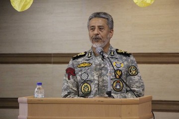امیر سیاری: آن‌هایی که به دنبال تغییر نام خلیج فارس بودند، ناکام ماندند