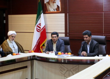 دانشگاه آزاد واحد سمنان، متولی طرح پایش کمیته امداد در کشور باشد