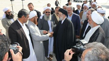 عکس | استقبال مولوی عبدالحمید از رئیسی