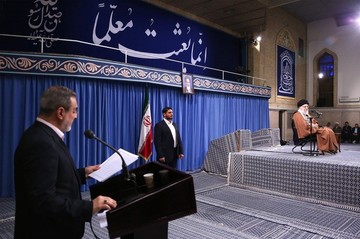 دیدار معلمان و فرهنگیان با رهبر معظم انقلاب اسلامی