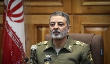 قائد الجيش الايراني: على قواتنا ان تكون في اقصى حالات الجاهزية