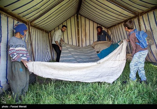 معلم کودکان کوچ نشین