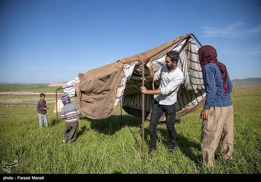 معلم کودکان کوچ نشین