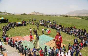 حضور کاروان پیک امید در معمولان لرستان