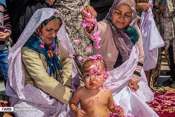 آیین گل‌غلتان نوزادان در امیریه