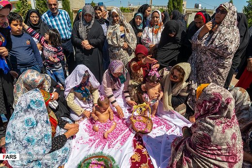 آیین گل‌غلتان نوزادان در امیریه