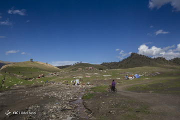 سیل‌زدگان لرستانی در پناه طبیعت