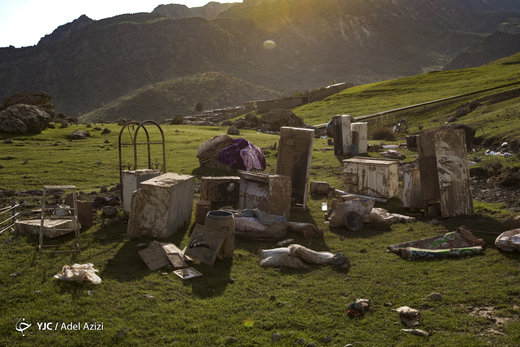 سیل‌زدگان لرستانی در پناه طبیعت