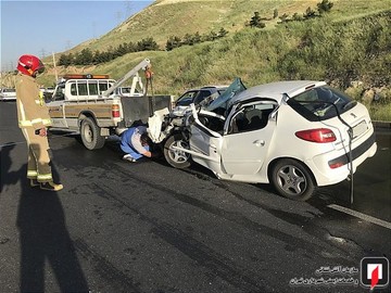 واژگونی پژو 207 در بزرگراه خرازی