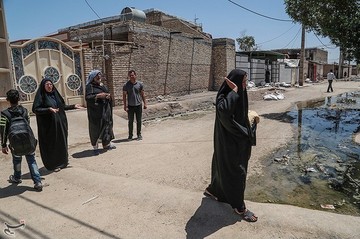پس زدگی فاضلاب در محله عین دو اهواز