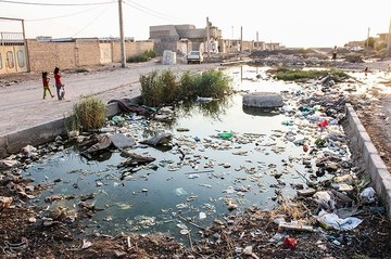 پس زدگی فاضلاب در محله عین دو اهواز
