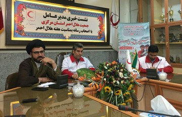 رتبه سوم استان مرکزی در کمک های مردمی ارسالی به مناطق سیل زده 
