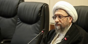 آملی لاریجانی: نظام جمهوری اسلامی اگر صبوری می‌کند از باب ضعف نیست