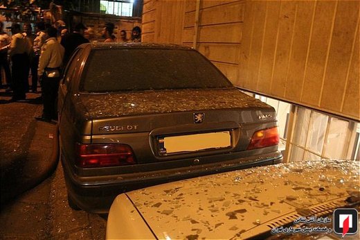 انفجار و آتش‌سوزی ساختمان در خیابان نجات‌الهی جنوبی