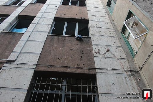 انفجار و آتش‌سوزی ساختمان در خیابان نجات‌الهی جنوبی
