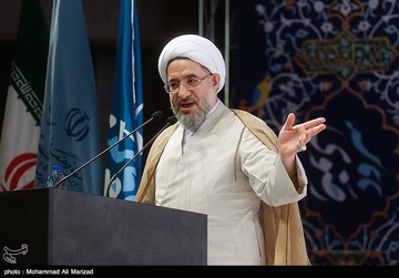 آیت‌الله اراکی: مدیر پروری کنید تا اختیار مردم دست هرکسی نیافتد