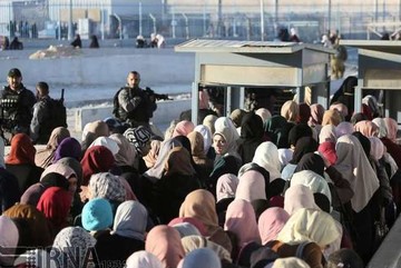 عکس | نماز جمعه در بیت‌المقدس با حضور نیروهای اسرائیلی