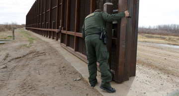 آمریکا دیوار مرزی با مکزیک را با کدام بودجه می‌سازد؟