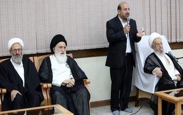 زمینه ورود افراد دلسوز به آموزش و پرورش فراهم شود