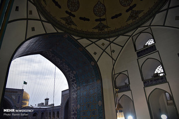 جزء خوانی قرآن کریم در حرم مطهر رضوی(ع)