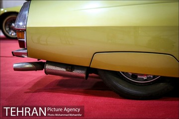 نمایشگاه خودروهای کلاسیک در برج میلاد