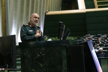 جلسه غیر علنی مجلس با حضور فرمانده کل سپاه پاسداران انقلاب اسلامی