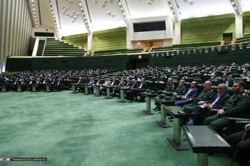 جلسه غیر علنی مجلس با حضور فرمانده کل سپاه پاسداران انقلاب اسلامی