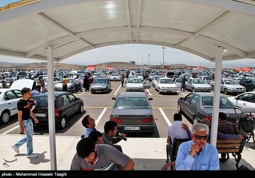کسانی که با قیمت‌های بالا خودرو خریدند منتظر زیان باشند