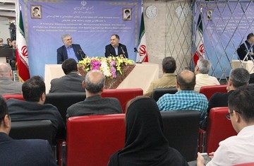 انتقاد معاون مطبوعاتی از سکوت رسانه‌های خارجی درباره جنگ اقتصادی آمریکا علیه ایران