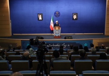 روحانی: هیچ توطئه داخلی و خارجی نمی‌تواند عزم دولت را بشکند