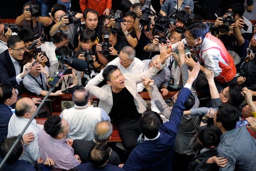 درگیری در مجلس قانون‌گذاری هنگ‌‌کنگ