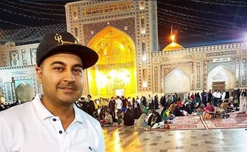 عکس | سلفی بهنام صفوی در حرم امام رضا(ع)